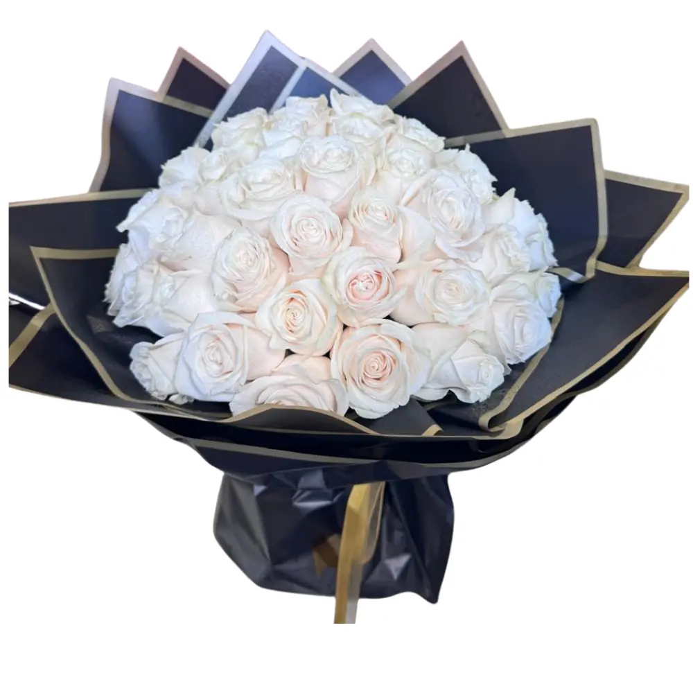 Blush & Bloom (50 roses)