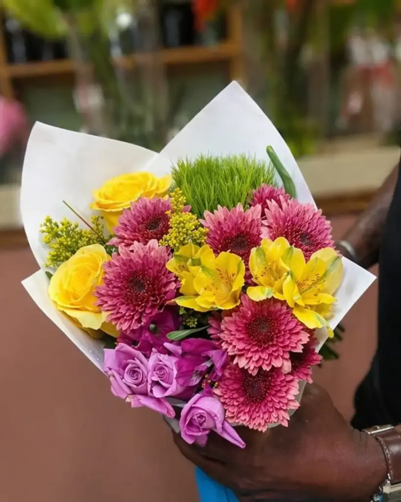 LCM-Her Majesty Blooms