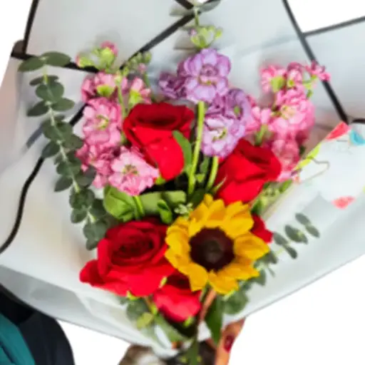 Sunflowers W 6 Roses