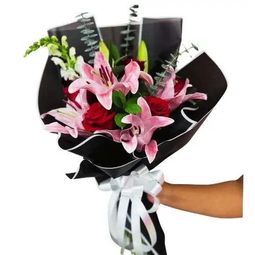 6 Roses And Lilies